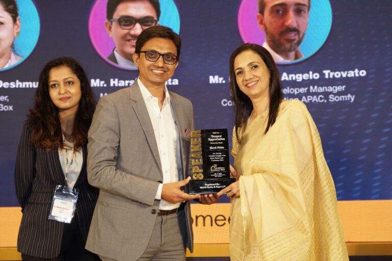 2022_4_panelist-at-smarthome-expo-768×512