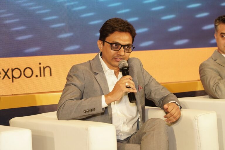 2022_4_panelist-at-smarthome-expo4-768×512